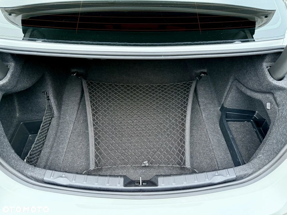 BMW Seria 3 320i xDrive Advantage - 14