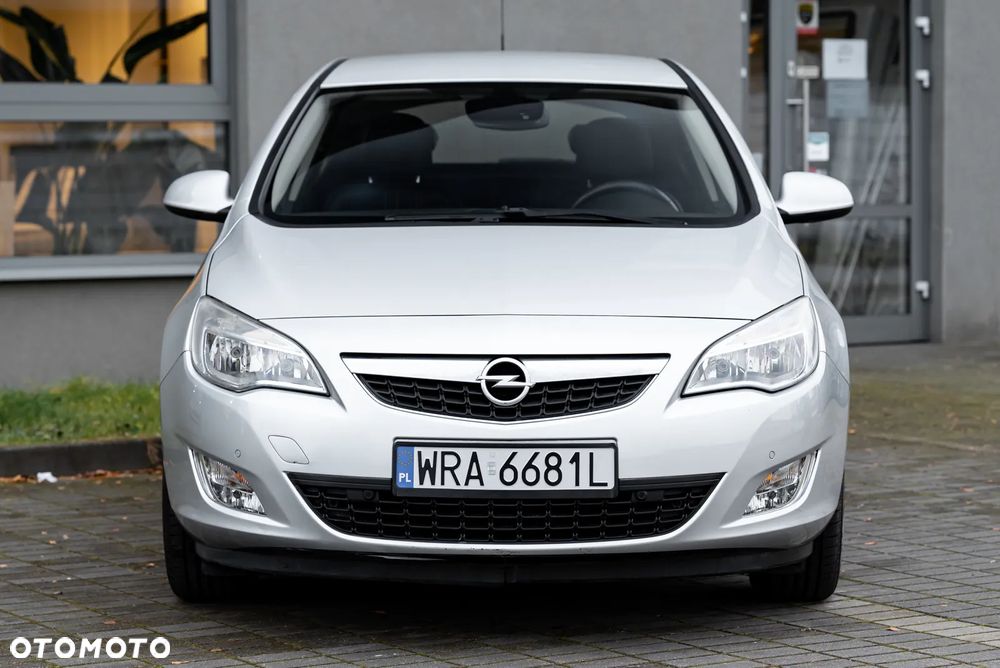 Opel Astra 1.4 Turbo Automatik - 9