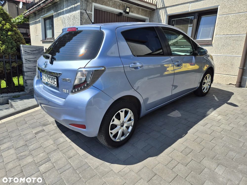 Toyota Yaris ver-1-5-vvt--i-comfort - 4