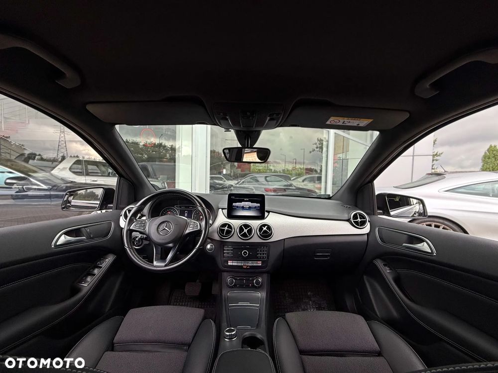 Mercedes-Benz Klasa B 220 4-Matic - 3
