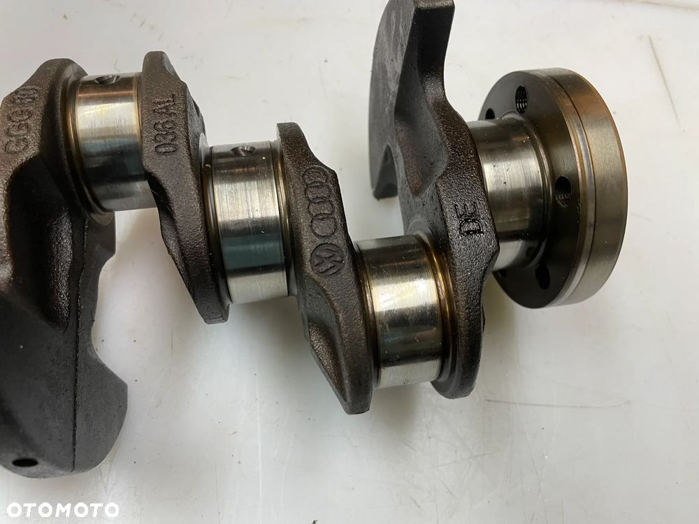 Wał korbowy vw Golf V 1.4 FSI BKF 036AL 180804 - 2