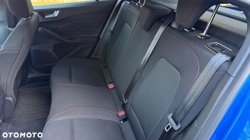 Ford Focus 1.0 EcoBoost ST-Line - 11