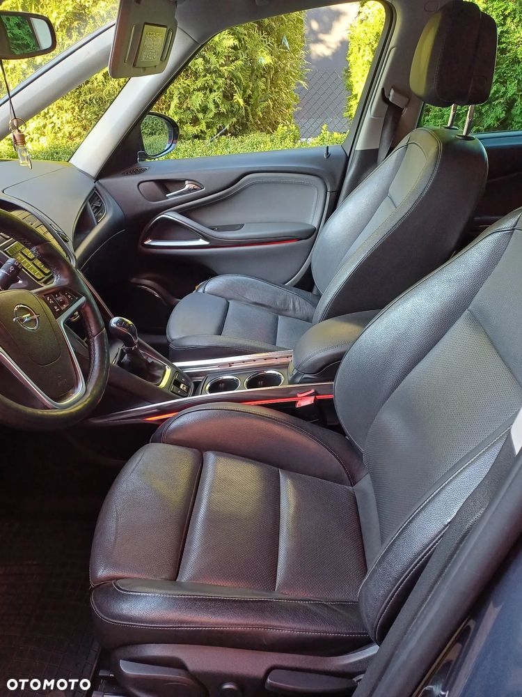 Opel Zafira 2.0 CDTI Cosmo - 11