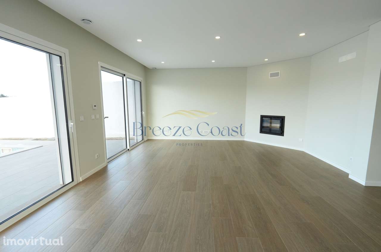 Moradia T4 de Luxo a 5 Minutos da Baía de São Martinho do Porto - Grande imagem: 3/38