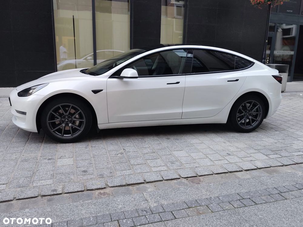 Tesla Model 3 RWD - 7