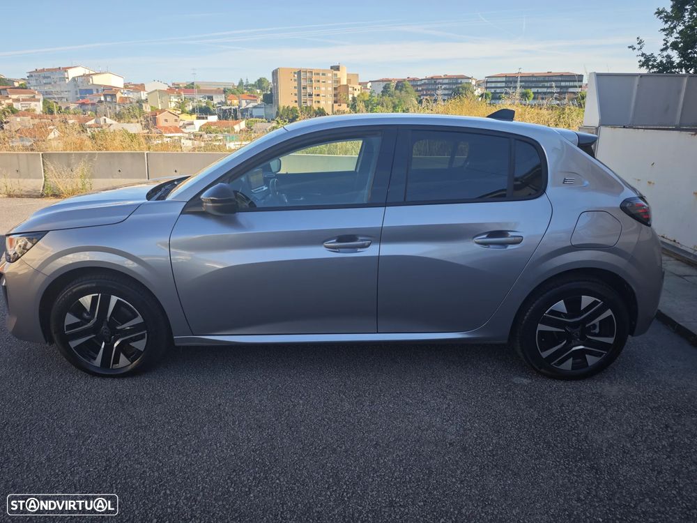 Peugeot e-208 Allure - 13