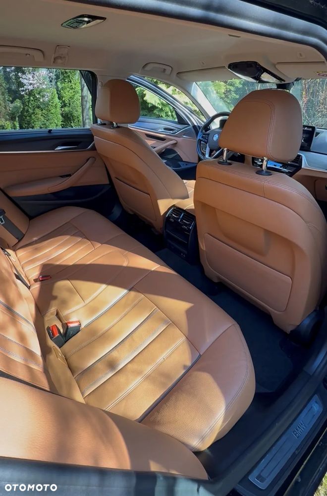 BMW Seria 5 530d xDrive mHEV Luxury Line - 2