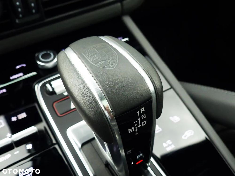 Porsche Cayenne Coupe Turbo - 13