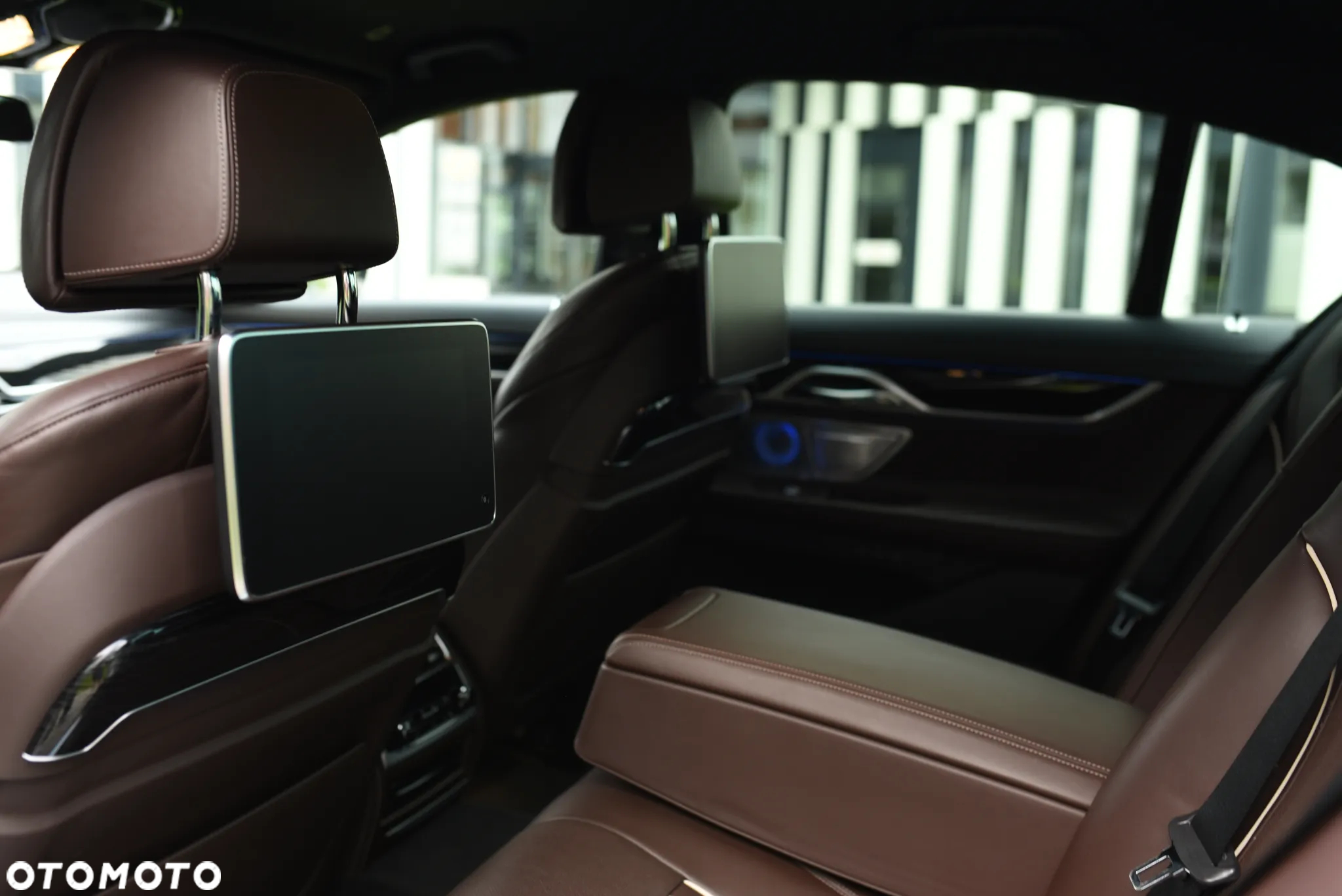 BMW Seria 7 740d xDrive - 28