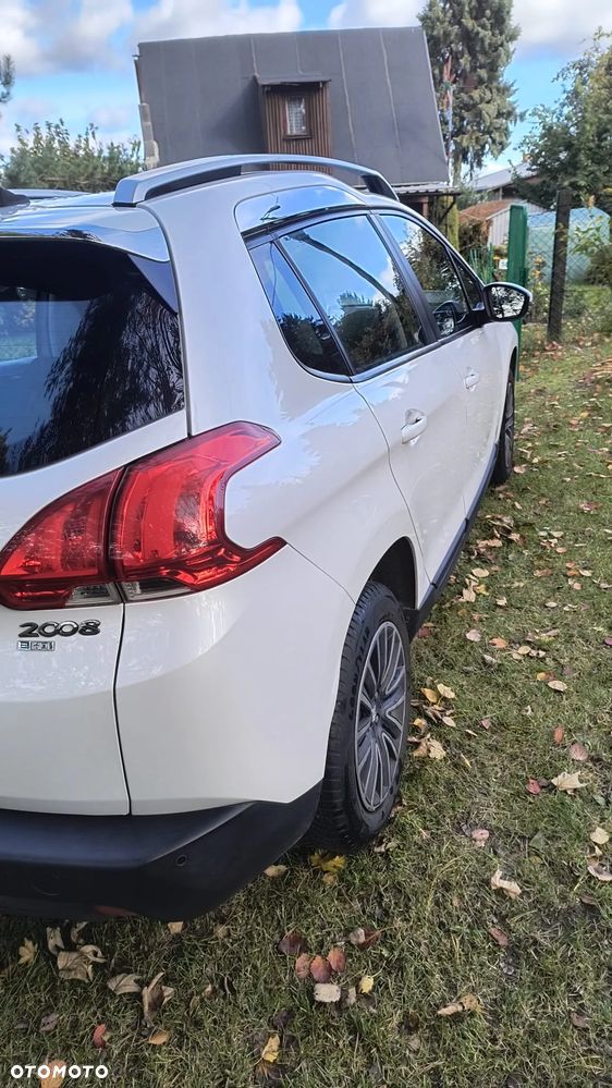 Peugeot 2008 - 8