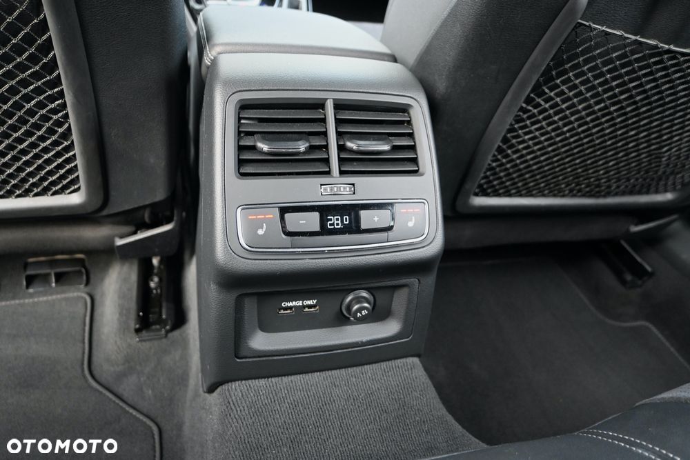 Audi A4 Avant 40 TFSI S tronic S line - 25