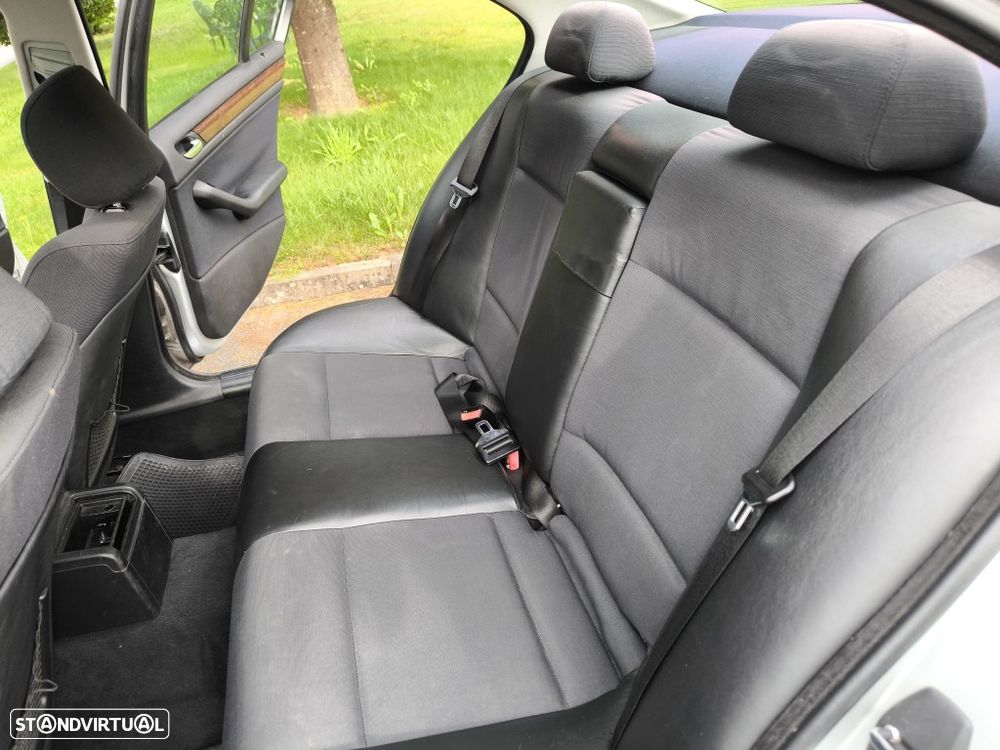 BMW 320 d Séc.XXI - 13