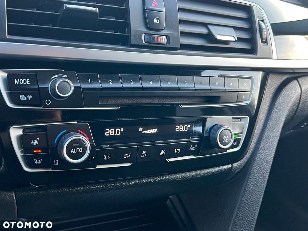 BMW Seria 3 318i - 11