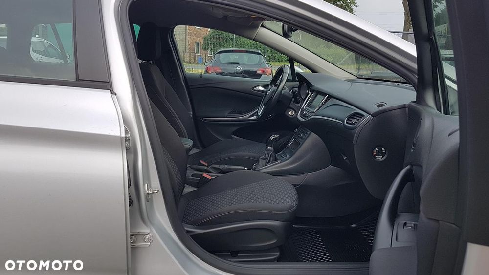 Opel Astra 1.6 CDTI Essentia - 31
