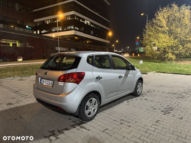 Kia Venga - 23