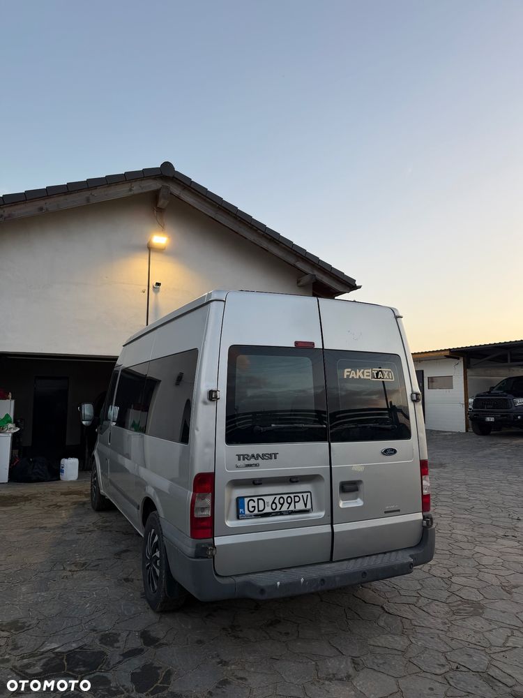 Ford Transit 2009 photo 4