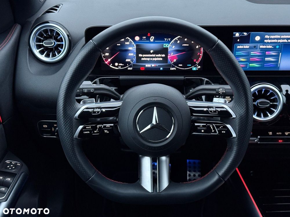 Mercedes-Benz GLA 200 AMG Line - 17