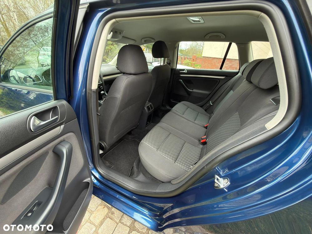 Volkswagen Golf - 29