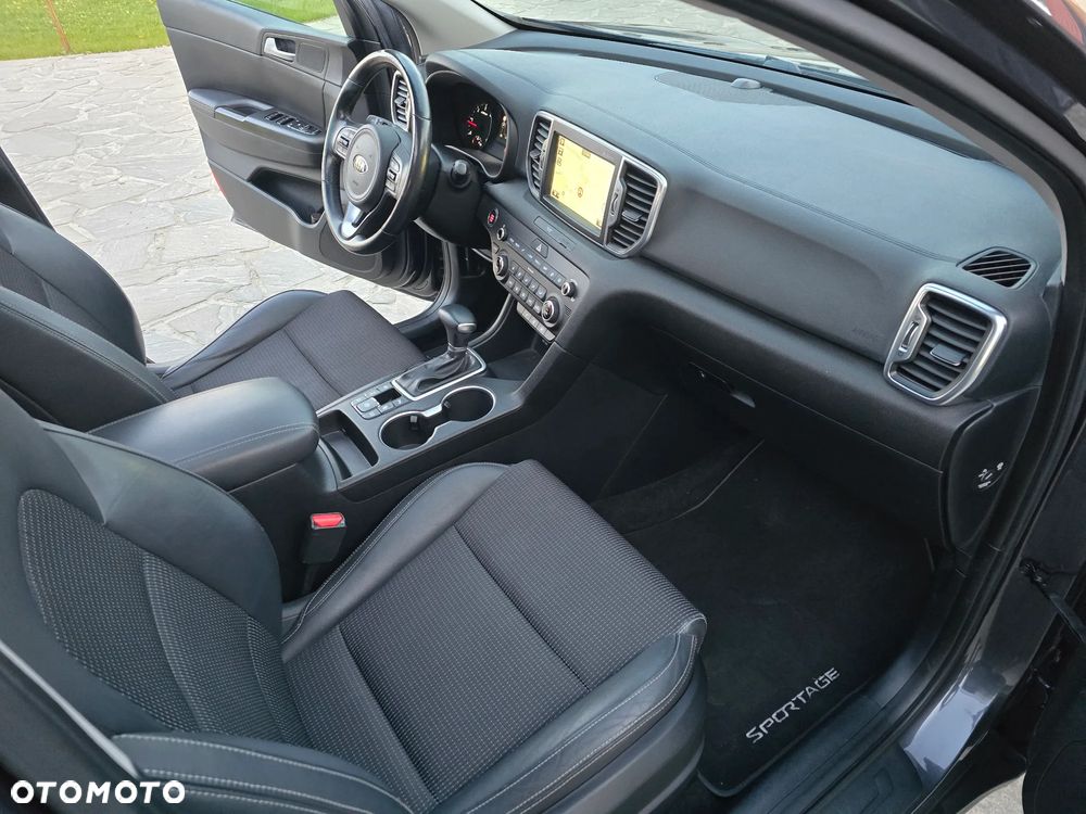 Kia Sportage 2.0 CRDI AWD Dream-Team Edition - 24