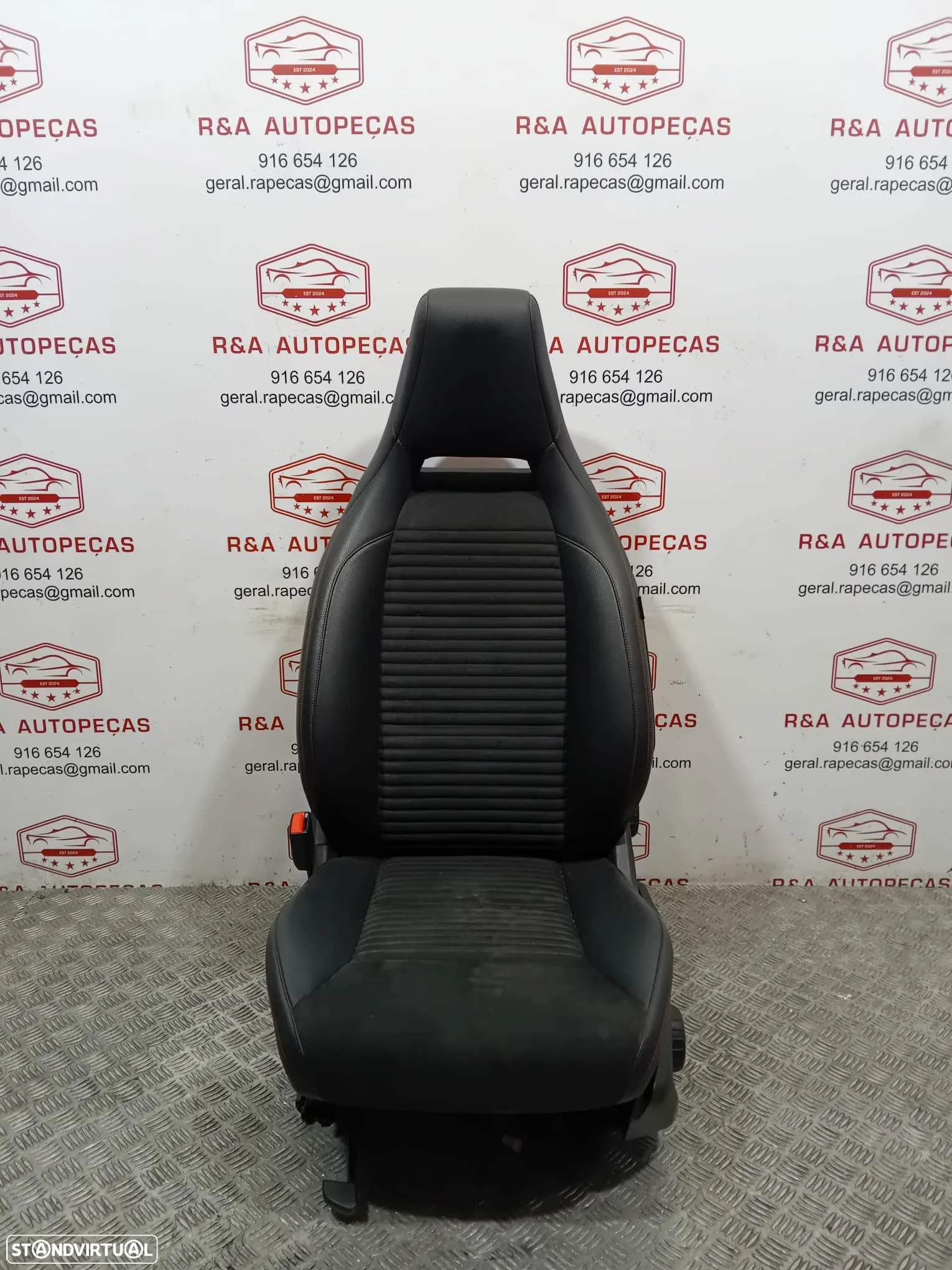 Conjunto de Bancos Mercedes Classe A W176 AMG Original - 20