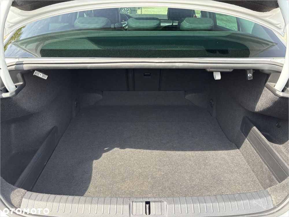 Volkswagen Passat 2.0 TDI 4Mot Elegance DSG - 10