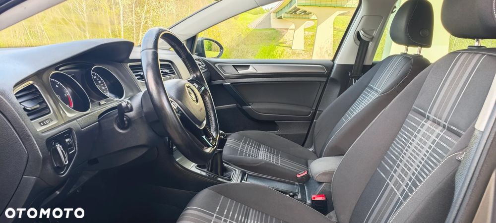 Volkswagen Golf 2.0 BlueTDI Highline - 18