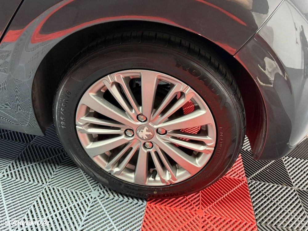 Peugeot 208 1.2 PureTech Style - 14