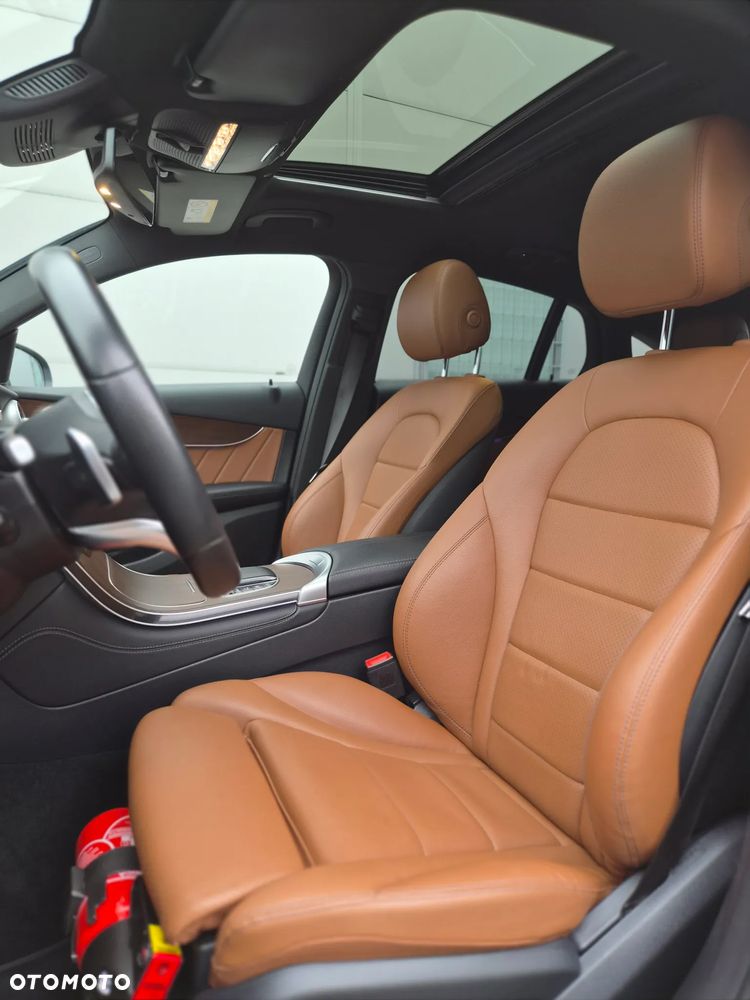 Mercedes-Benz GLC 200 4Matic 9G-TRONIC AMG Line Plus - 4