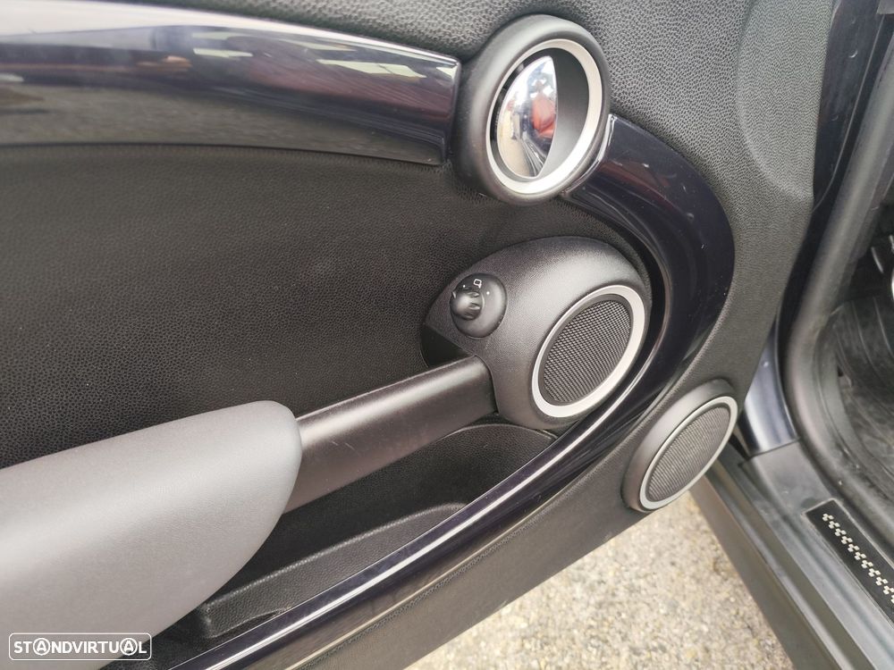 MINI 3 Portas John Cooper Works - 26