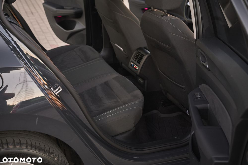 Volkswagen Golf 2.0 TDI Style - 20