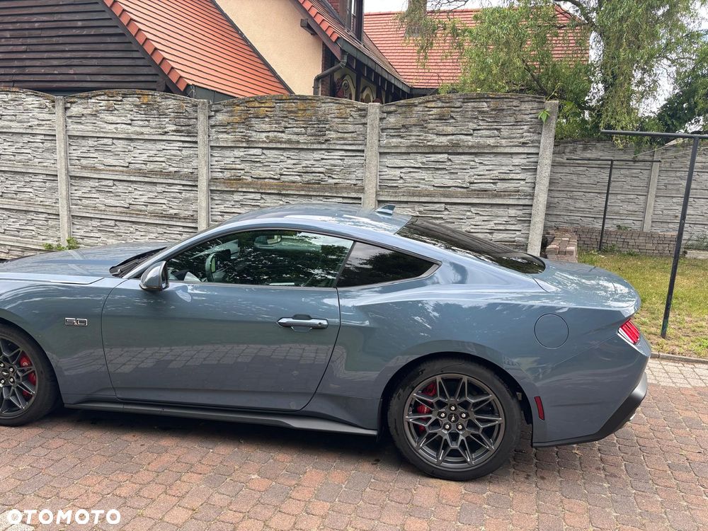 Ford Mustang - 2