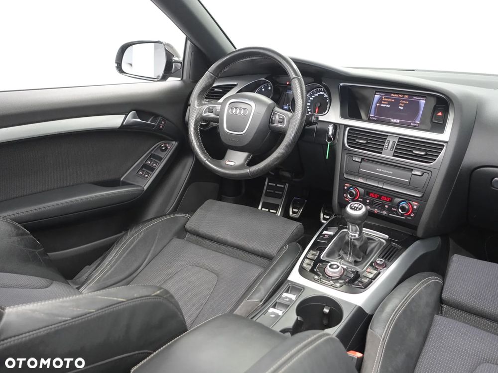 Audi A5 Cabrio - 28