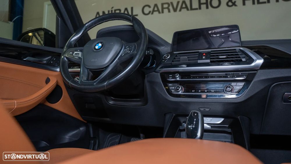 BMW X3 20 d xDrive Line Luxury - 8