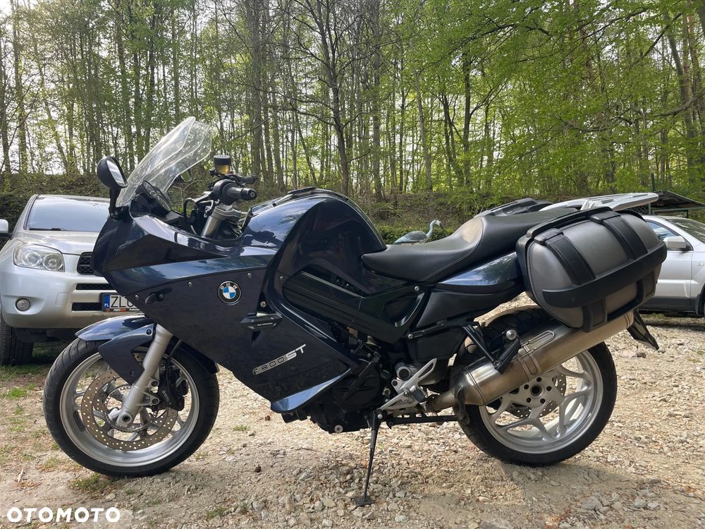 BMW F - 4