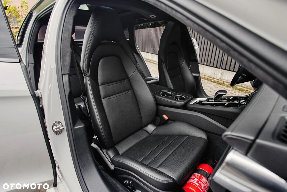 Porsche Panamera 4S E-Hybrid Sport Turismo - 25
