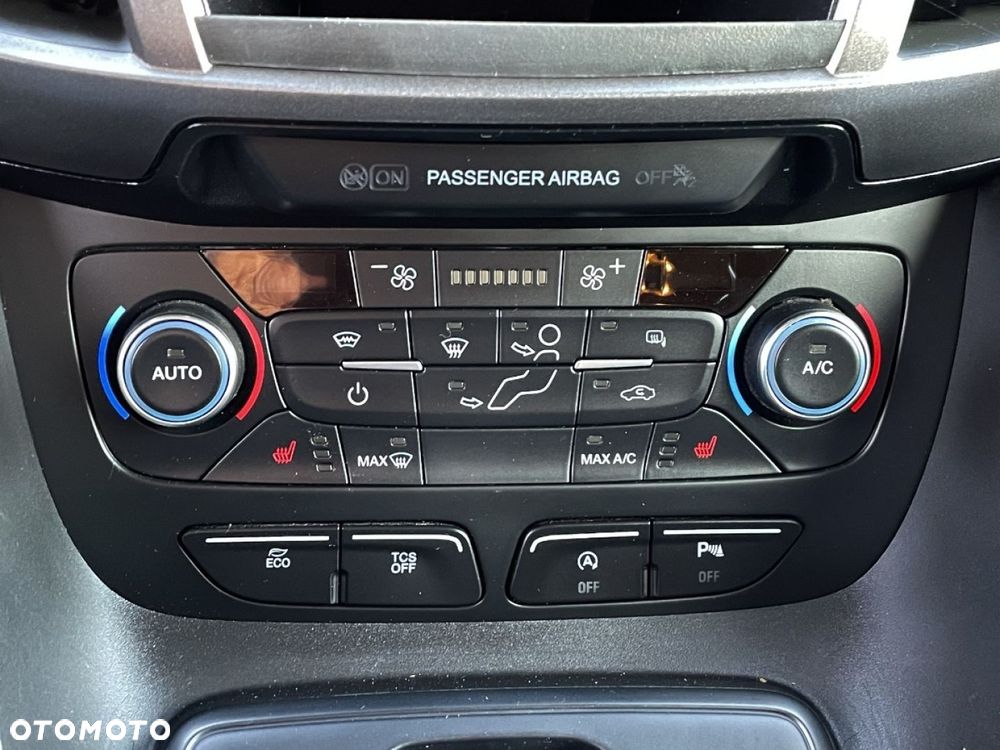 Ford TRANSIT CONNECT - 22