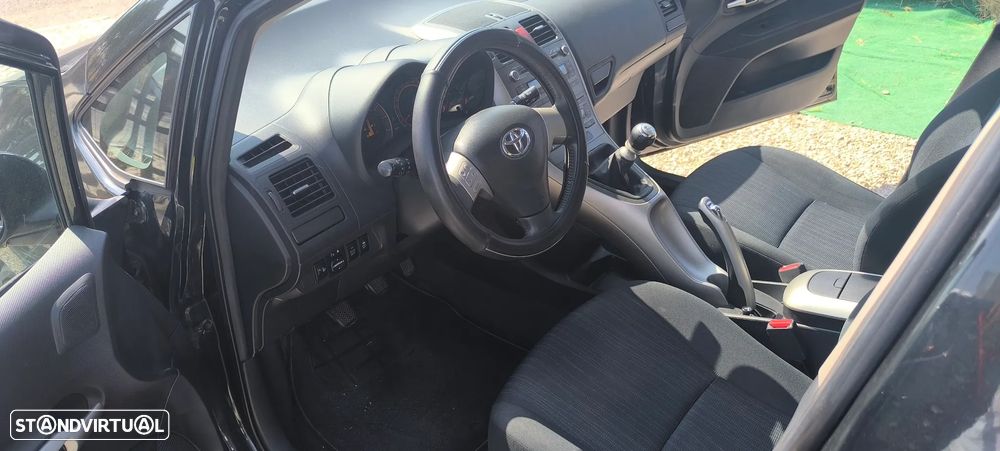 Toyota Auris 1.4 VVT-i AC - 12
