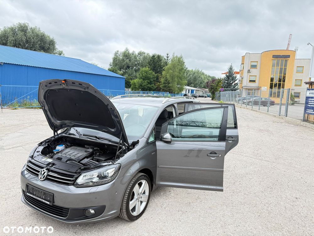 Volkswagen Touran 2.0 TDI DPF STYLE - 17