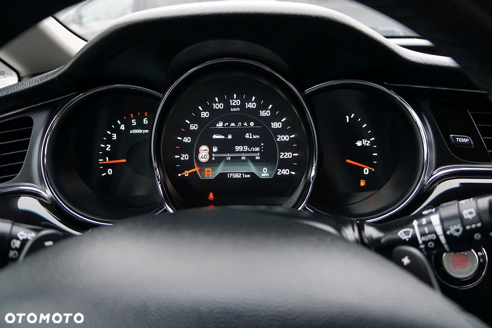 Kia Ceed 1.6 CRDi 136 DCT ISG Platinum Edition - 21