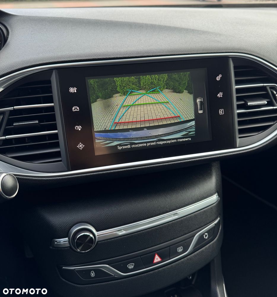 Peugeot 308 BlueHDi 150 EAT6 Stop & Start GT-Line Edition - 28