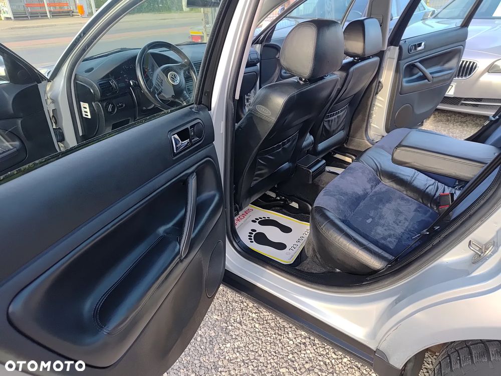 Volkswagen Passat 1.8 - 22