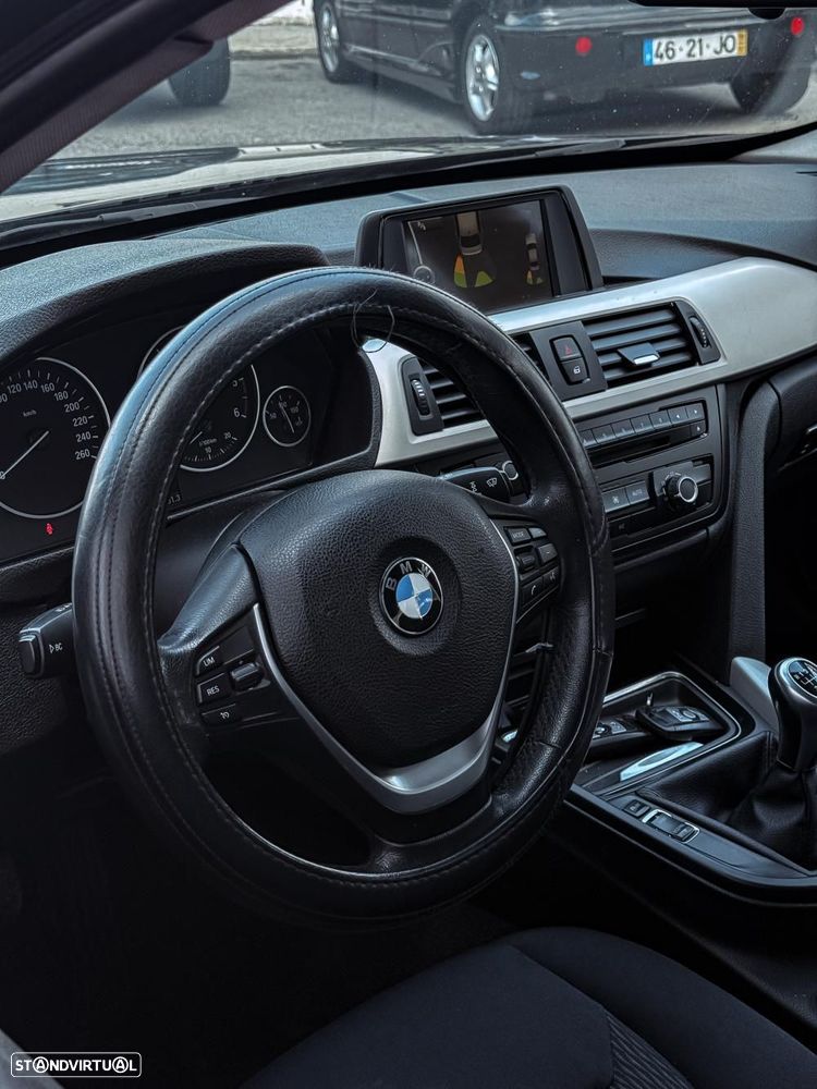 BMW 318 d Line Modern - 13