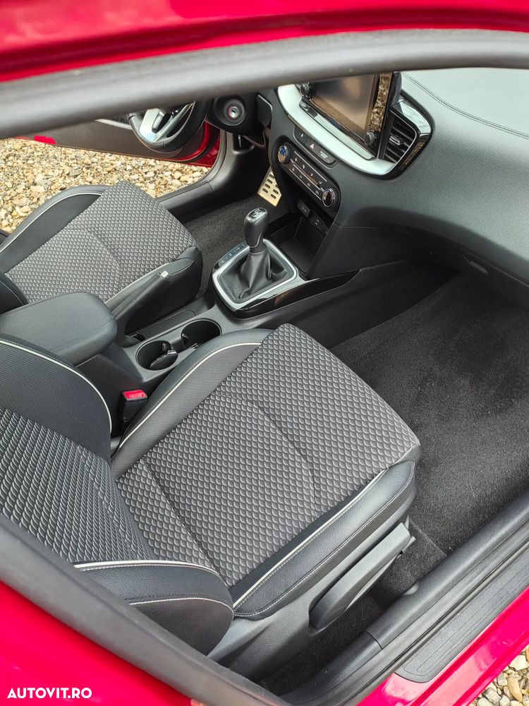 Kia Ceed 1.0 T-GDI ISG GT Line - 24