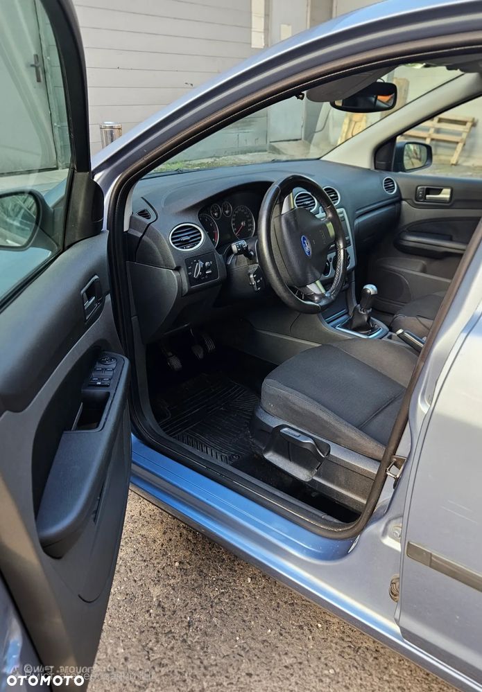 Ford Focus 1.8 Trend - 5
