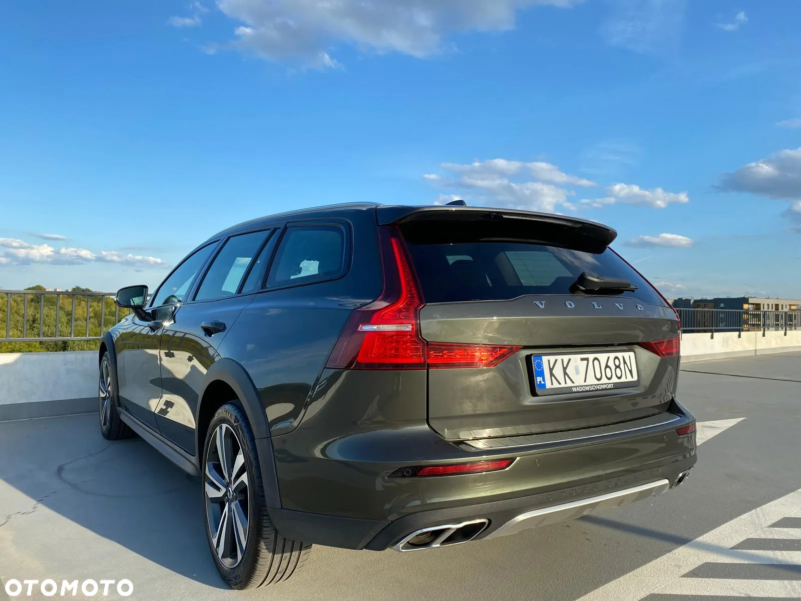 Volvo V60 Cross Country B4 D AWD Ultimate - 6