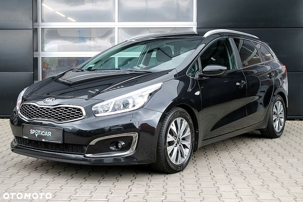 Kia Ceed - 10