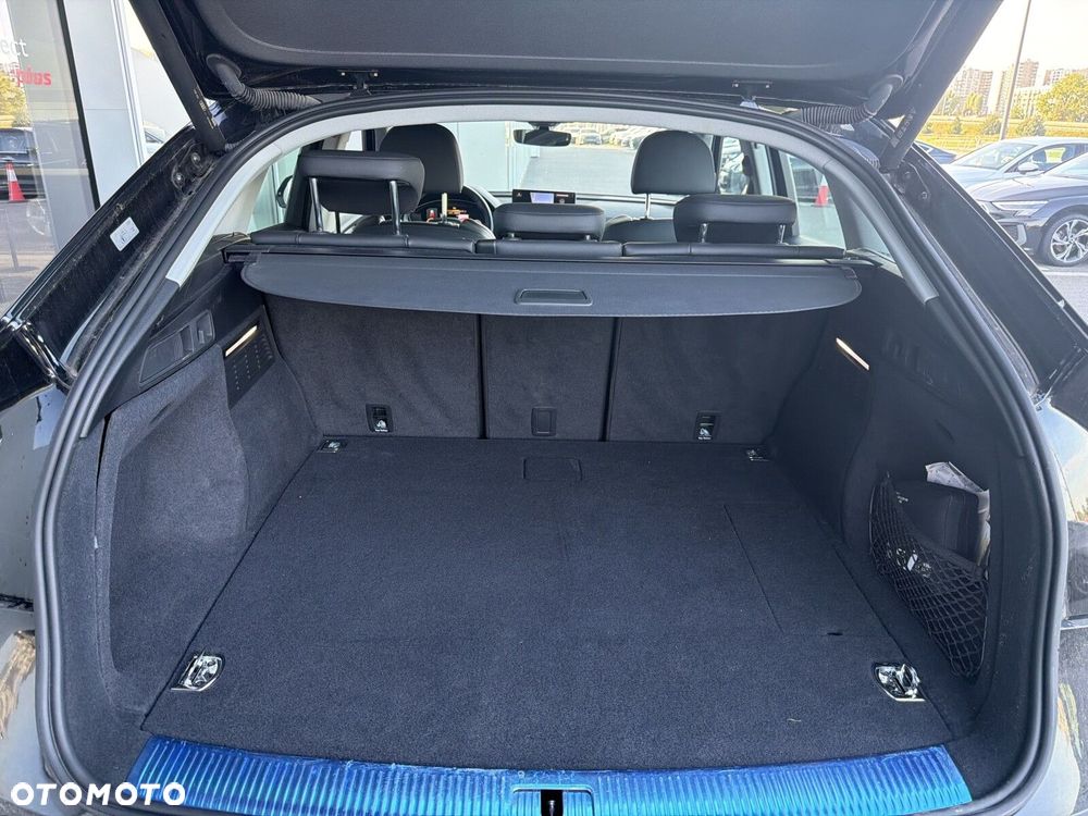 Audi Q5 Sportback - 12