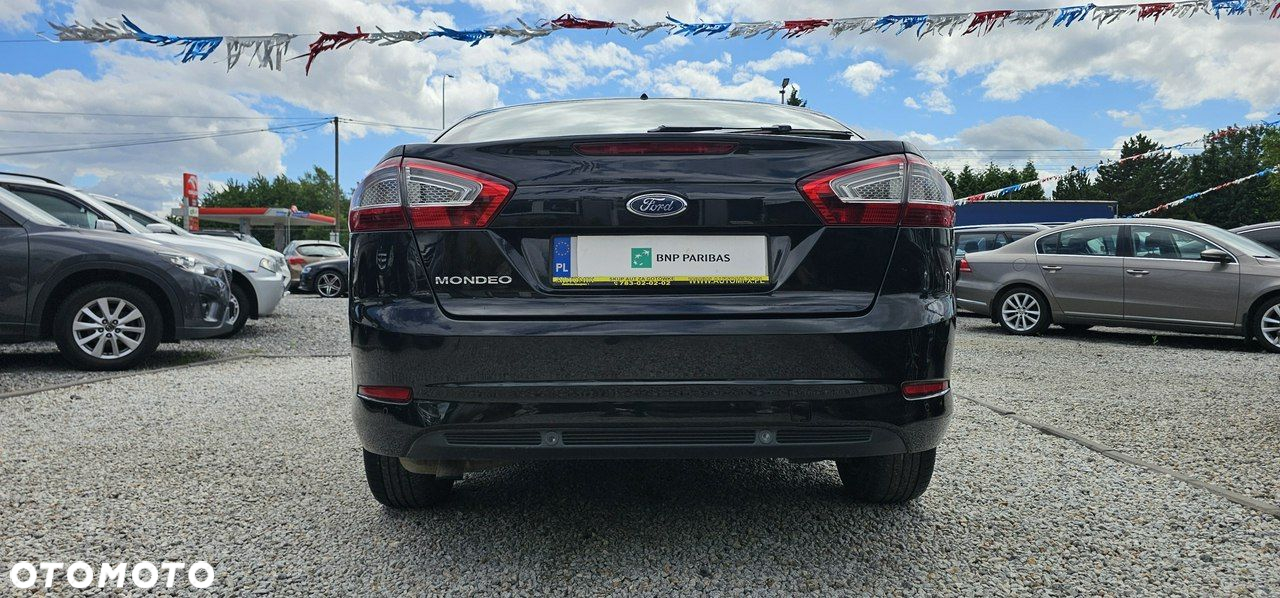 Ford Mondeo - 37