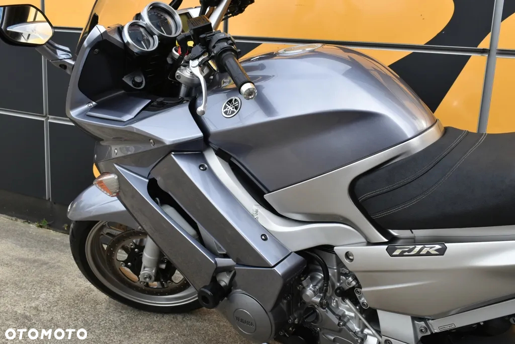 Yamaha FJR - 13