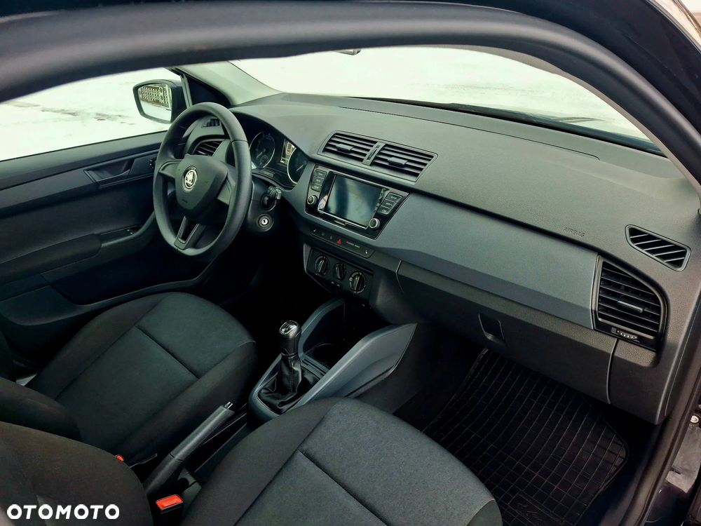 Skoda Fabia 1.0 MPI Joy - 23